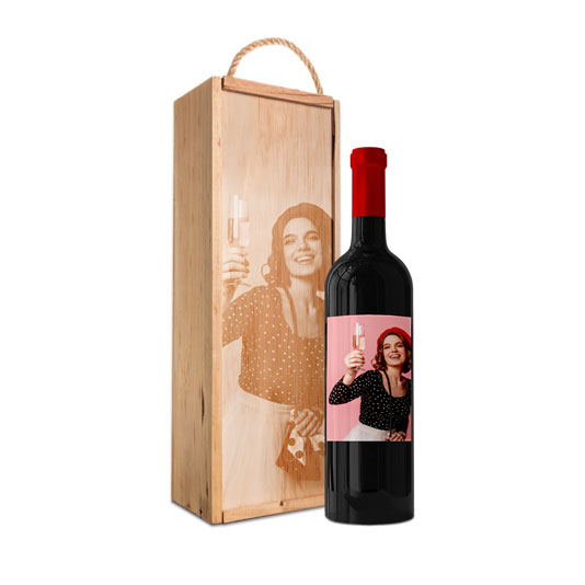 Kit de vino personalizado con caja de madera