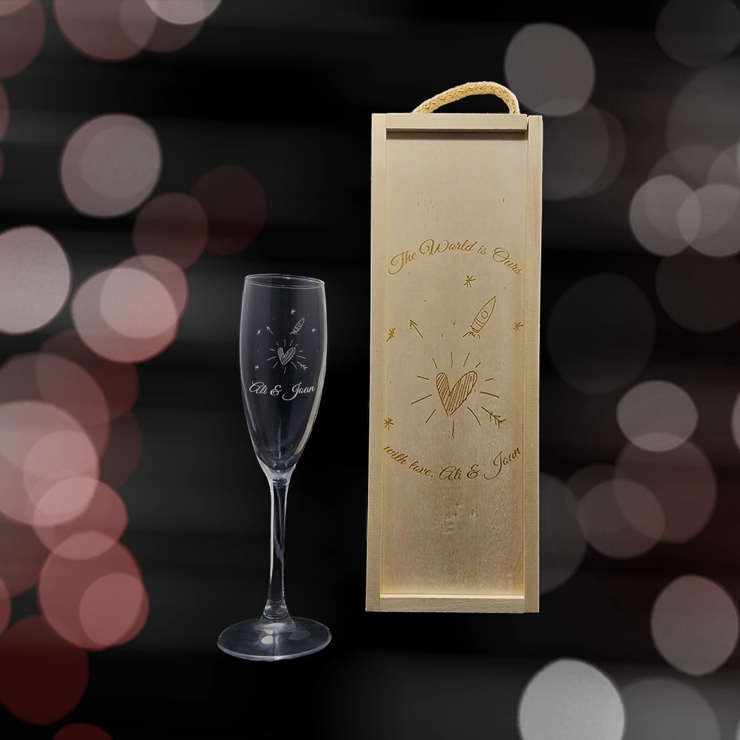 Kit de 1 Copa de cava grabada con estuche de madera personalizado - Modelo Corazón Estelar - Vino personalizado