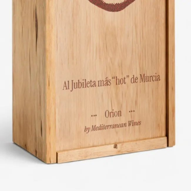 Kit vino personalizado para firmar Jubileta Hot. - Imagen 4 - Vinos personalizados