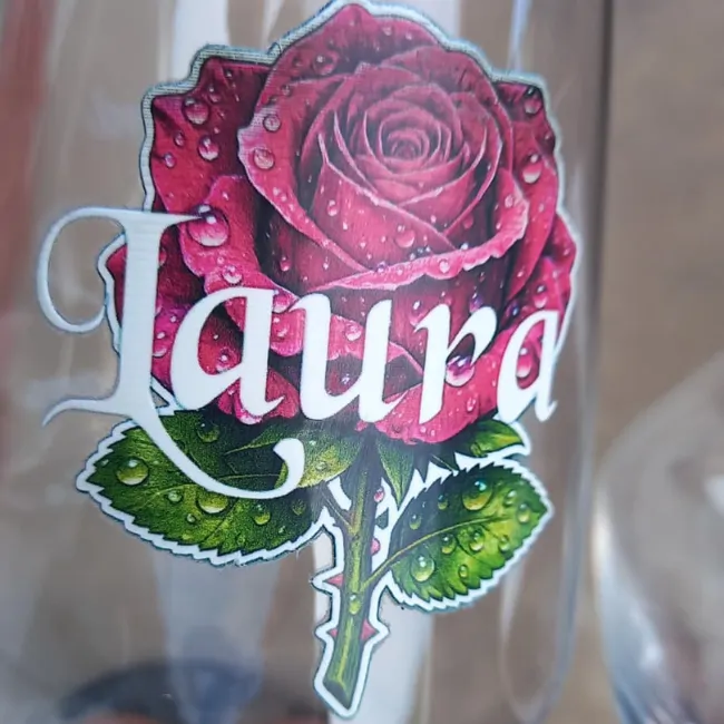 Copas de Vino Personalizadas a Color "Primera Edición" | Kit 2 Copas con Rosa. - Imagen 3 - Vinos personalizados