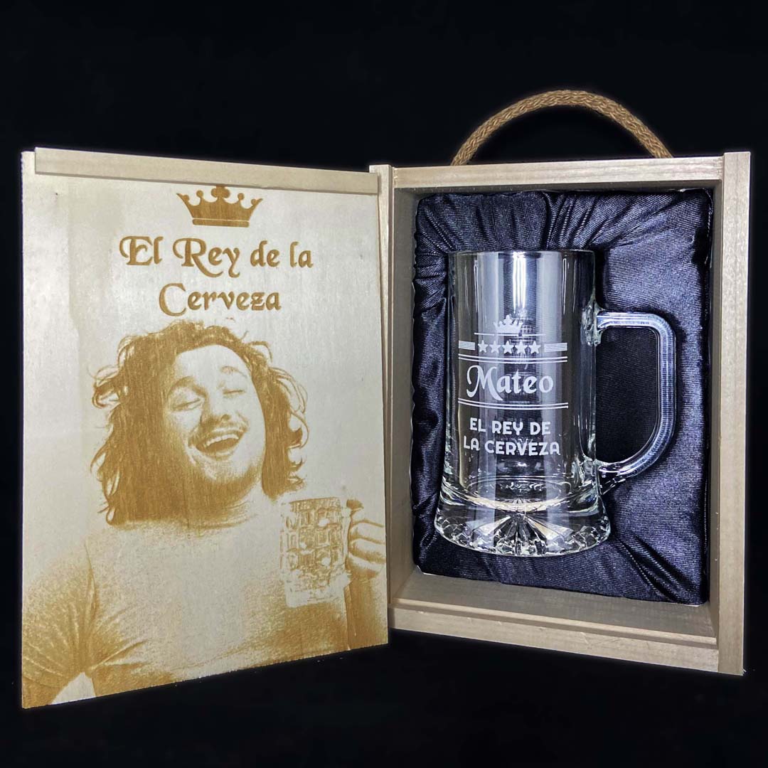Kit de jarra de cerveza grabada con estuche de madera personalizado - El Rey de la Cerveza - Vino personalizado