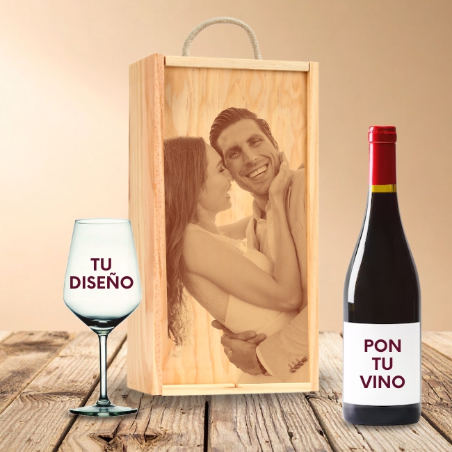 Kit Pon Tu Vino con Copa y Caja de Madera Personalizado - Vista alternativa