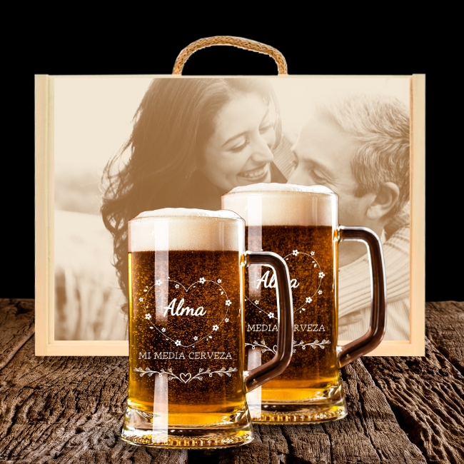 2 Jarras de Cerveza y Caja Personalizadas – Modelo Mi Media.. Cerveza con Grabado Individual - Vista alternativa