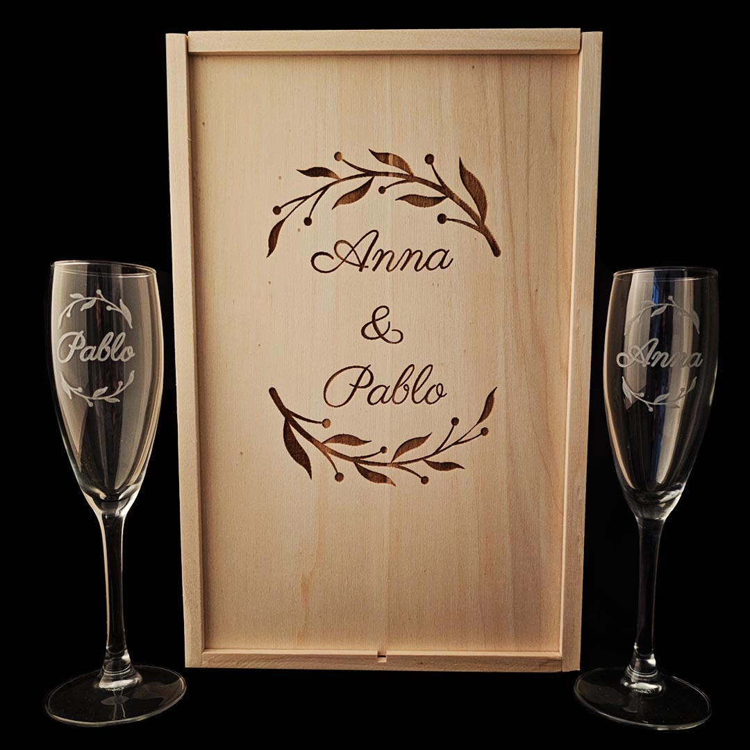 Kit de 2 Copas de cava grabadas a punta de diamante con estuche de madera personalizado - Vino personalizado