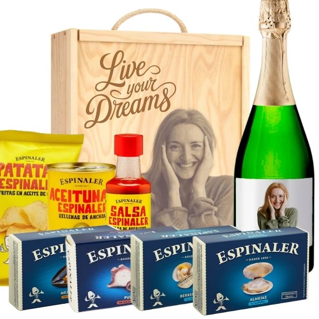 Lote nº 3  Cestas Gourmet Personalizadas  con Vino para regalar - Vista alternativa