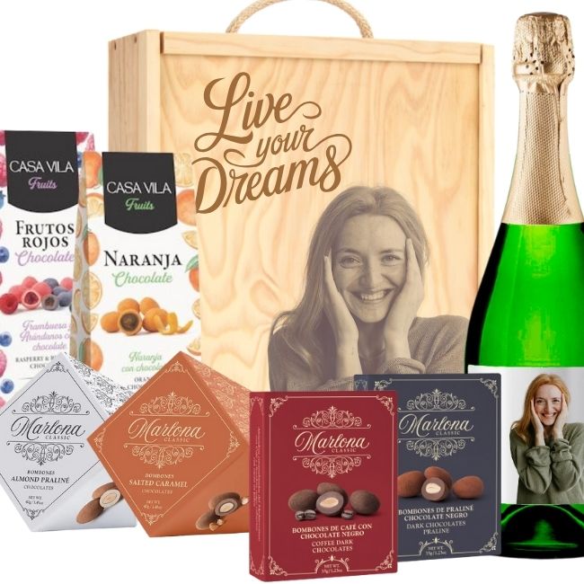 Lote nº 4  Cestas Gourmet Personalizadas  con Vino para regalar - Vino personalizado