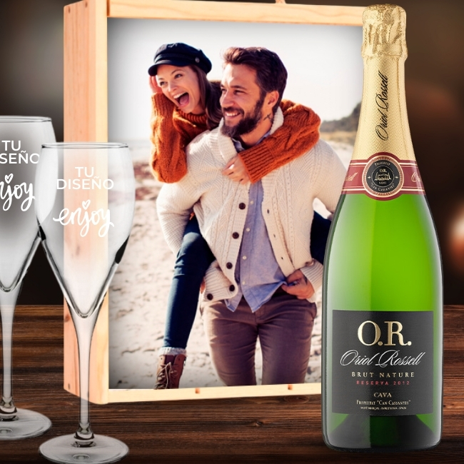 Kit de Espumoso personalizado con caja y 2 copas – DO Cava - Vista alternativa